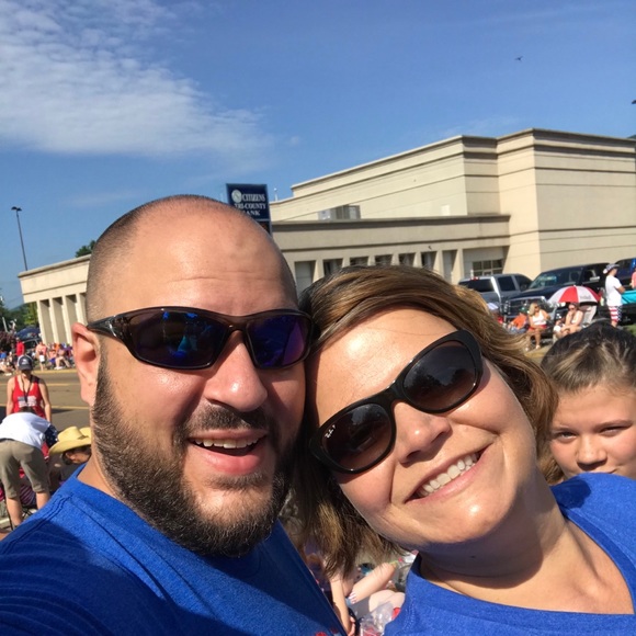 Meet your Posher, Kim - Picture 1 of 1